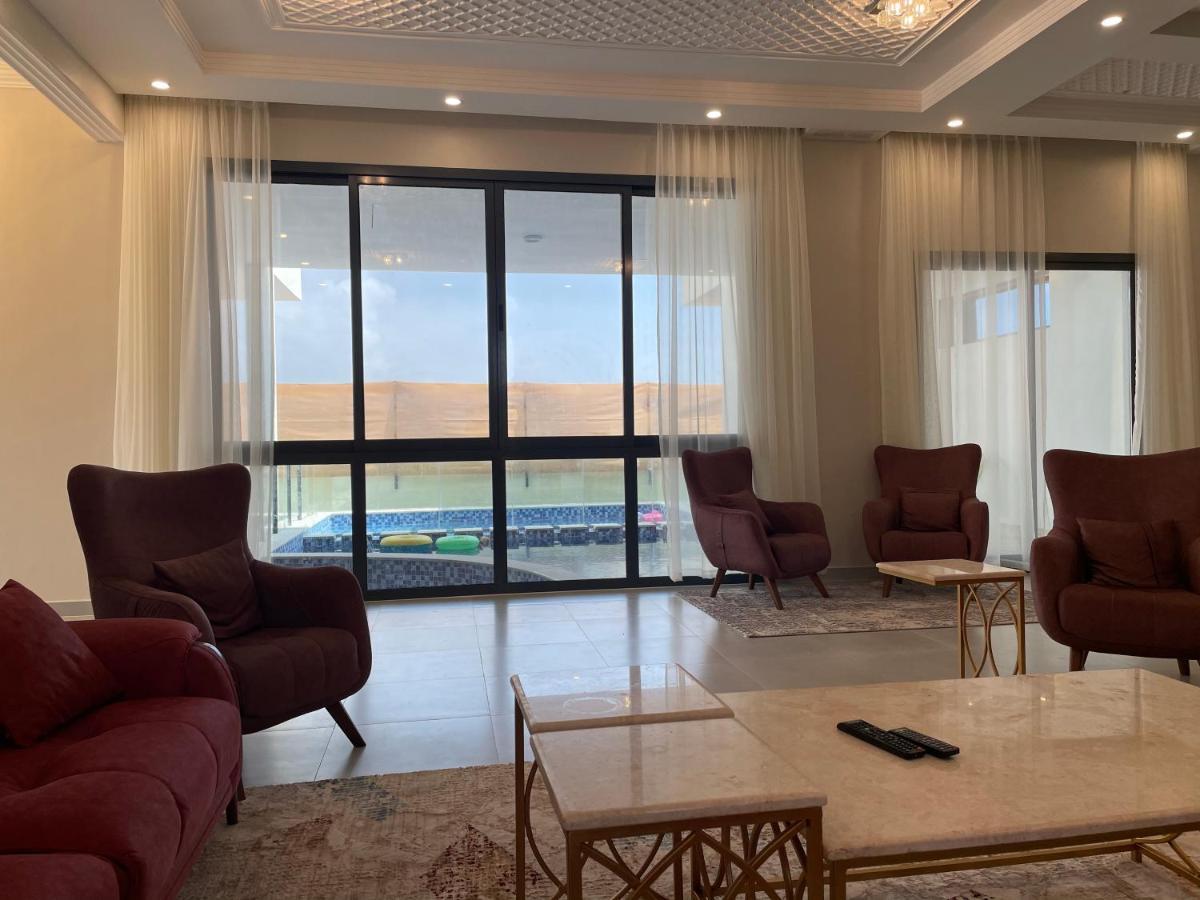 Taqah Hills; طاقة هيلز Villa *
